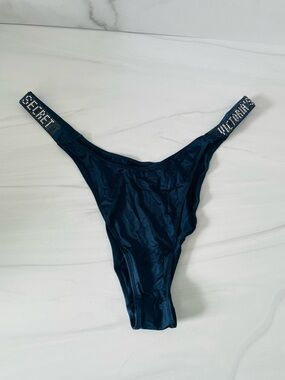 Victorias Secret Very Sexy Brazilian Cut Panties Embellished Straps-Navy-XL NWOT